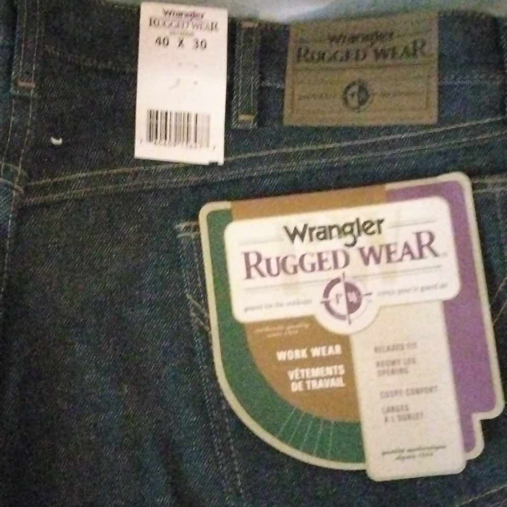 Wrangler rugged wear jeans. 40x30